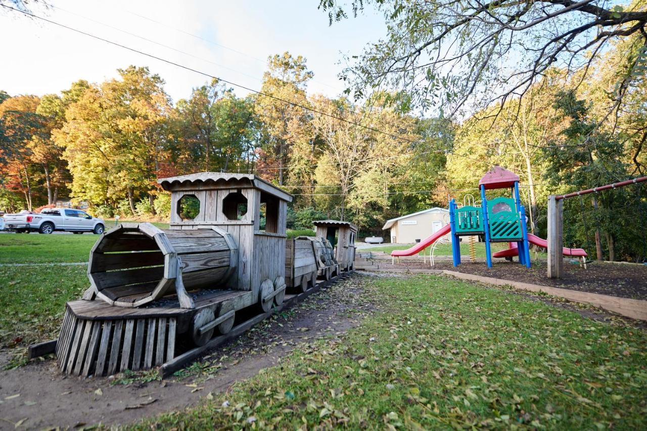 Spring Gulch Screened Park Model 6 Mount Airy Dış mekan fotoğraf